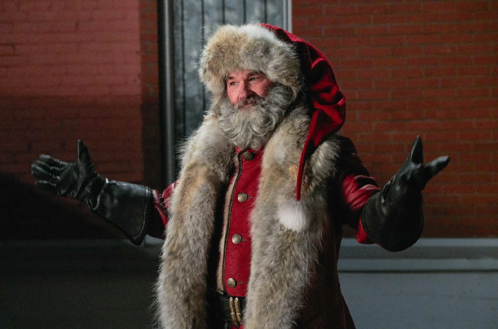 Scopri di più sull'articolo Qualcuno salvi il Natale: un viaggio magico con Kurt Russell come Santa Claus su Altadefinizione